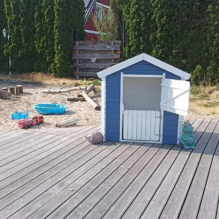 Kleine Mit Hund By Interhome