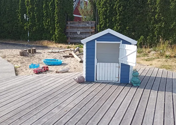 Kleine Mit Hund By Interhome